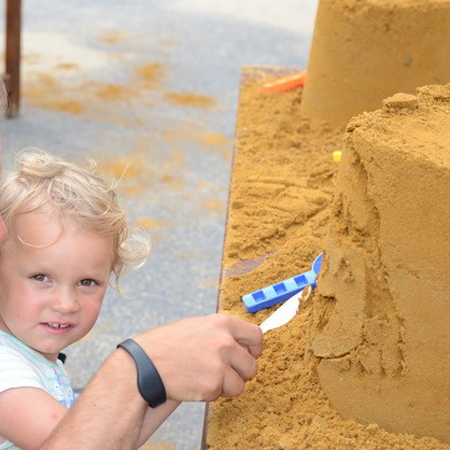 Atelier sclupture sur sable