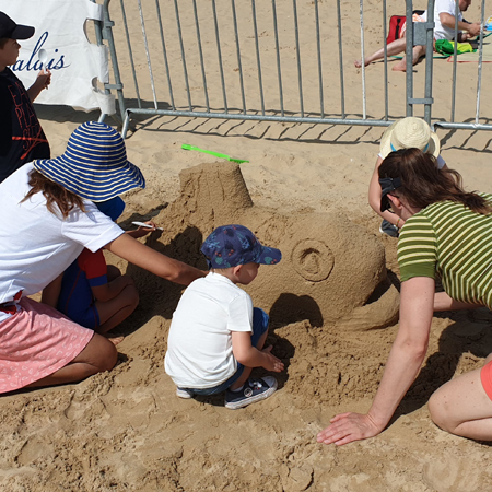 Atelier sclupture sur sable