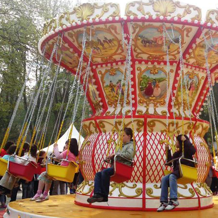 Carrousel à chaine de la Belle époque