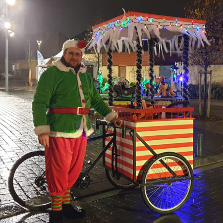 Le triporteur sculpteur de ballons